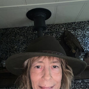 Meet your Posher, Dixie